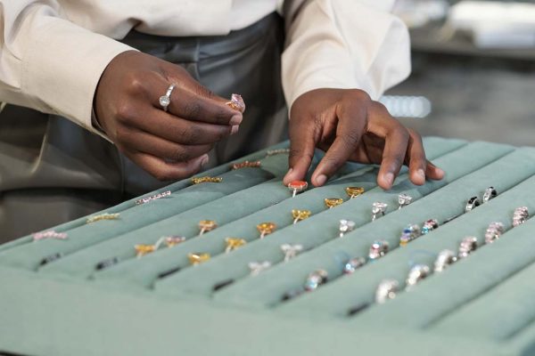 Ar trebui să luați în considerare inelele de logodnă din Opal?