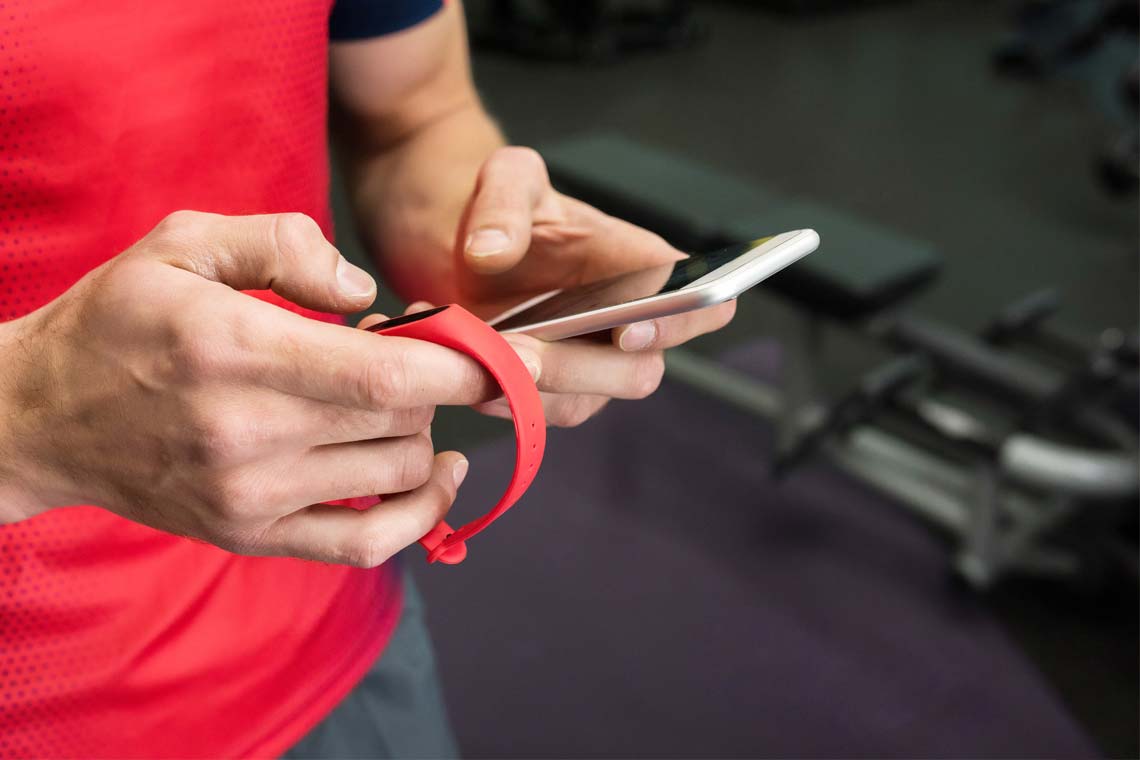 Ce sunt dispozitivele de urmărire a activității de fitness