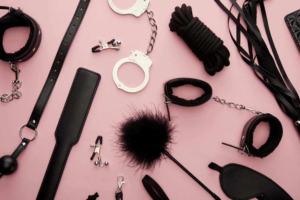 Dependentă de jucării sexuale? Adevărul despre femeile care preferă "jucăriile" în locul sexului cu tine!