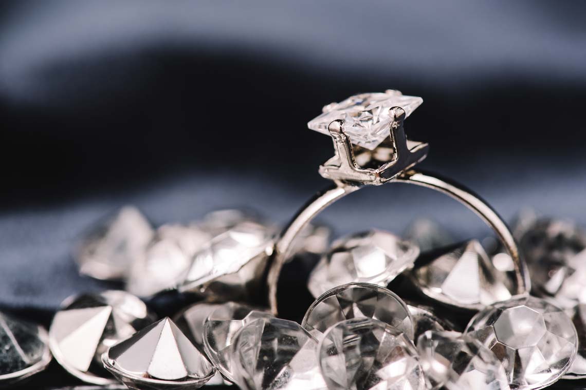 Inelul de logodnă - Cel mai bun mod de a face o promisiune de dragoste pentru eternitate