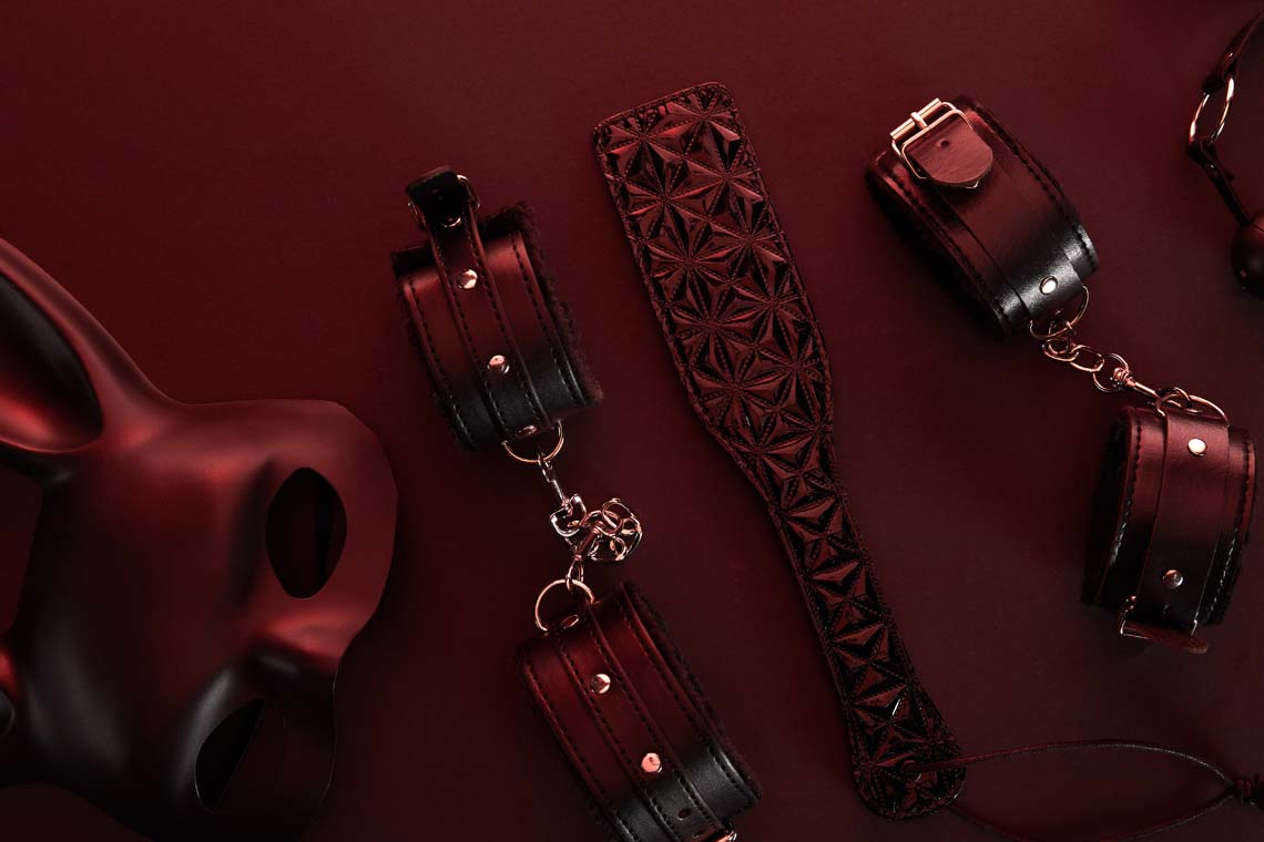 Jucării sexuale pentru un penis îndoit